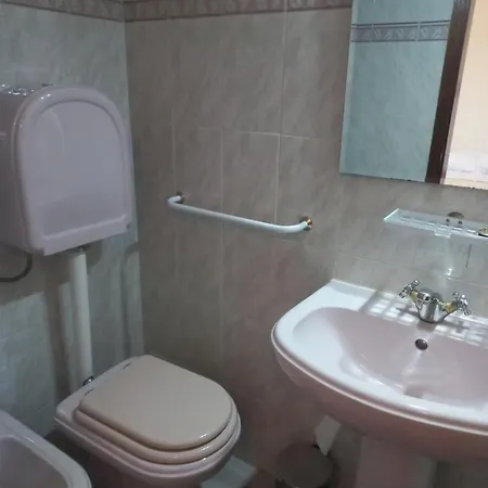 Couette-café Residencial Cabeça Da Velha 3*